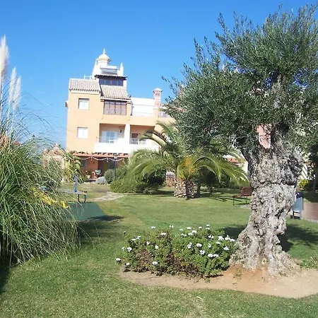 Bajo Con Terraza Piscina Y Jardin Apartment Sanlucar de Barrameda